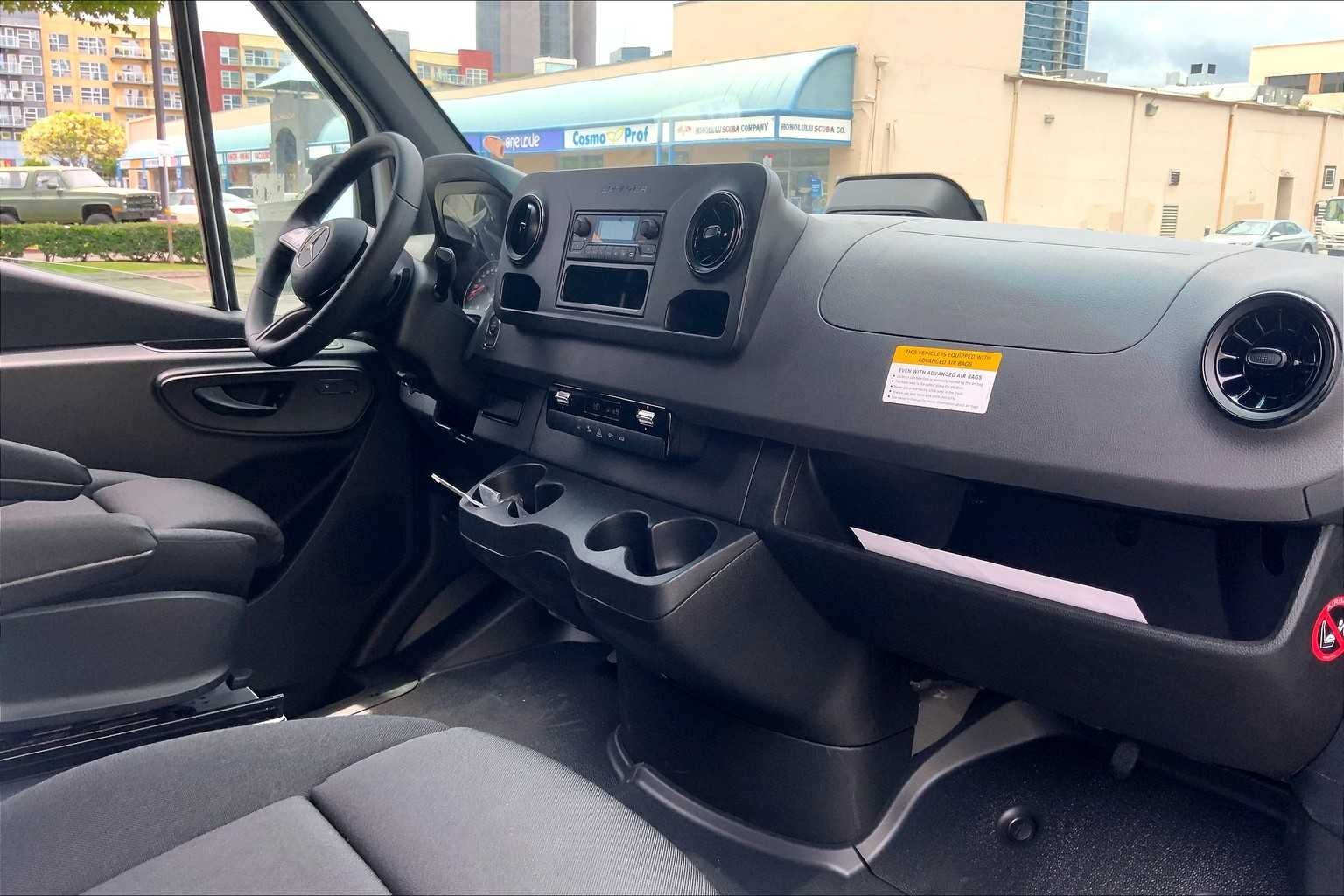 2025 Mercedes-Benz Sprinter 2500 High Roof I4 Diesel HO 170" RWD