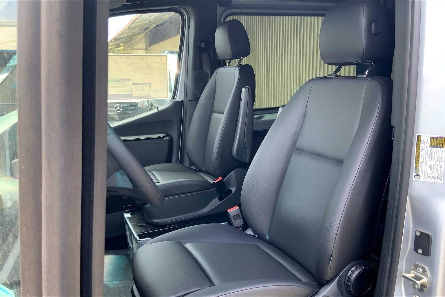2025 Mercedes-Benz Sprinter 2500 High Roof I4 Diesel HO 144" RWD