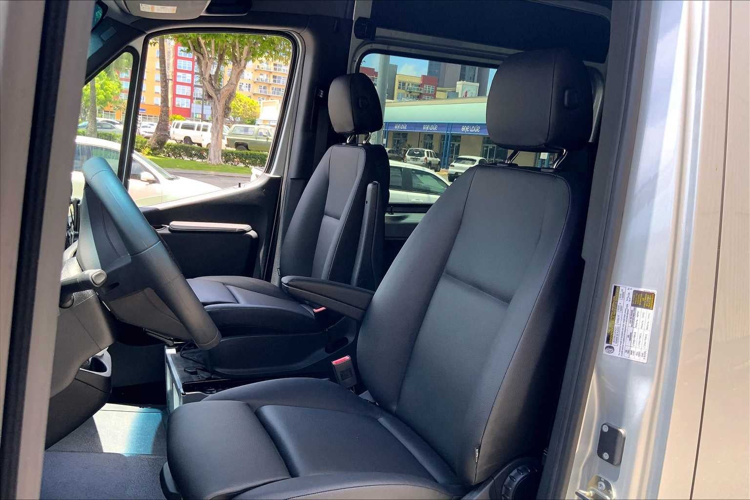 2025 Mercedes-Benz Sprinter 2500 High Roof I4 Diesel HO 144" RWD