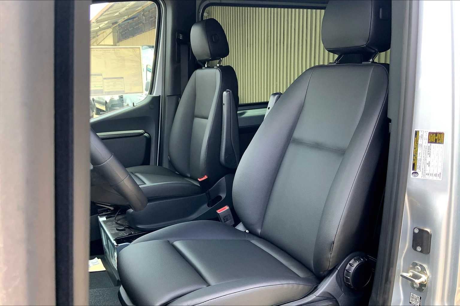 2025 Mercedes-Benz Sprinter 2500 High Roof I4 Diesel HO 144" RWD