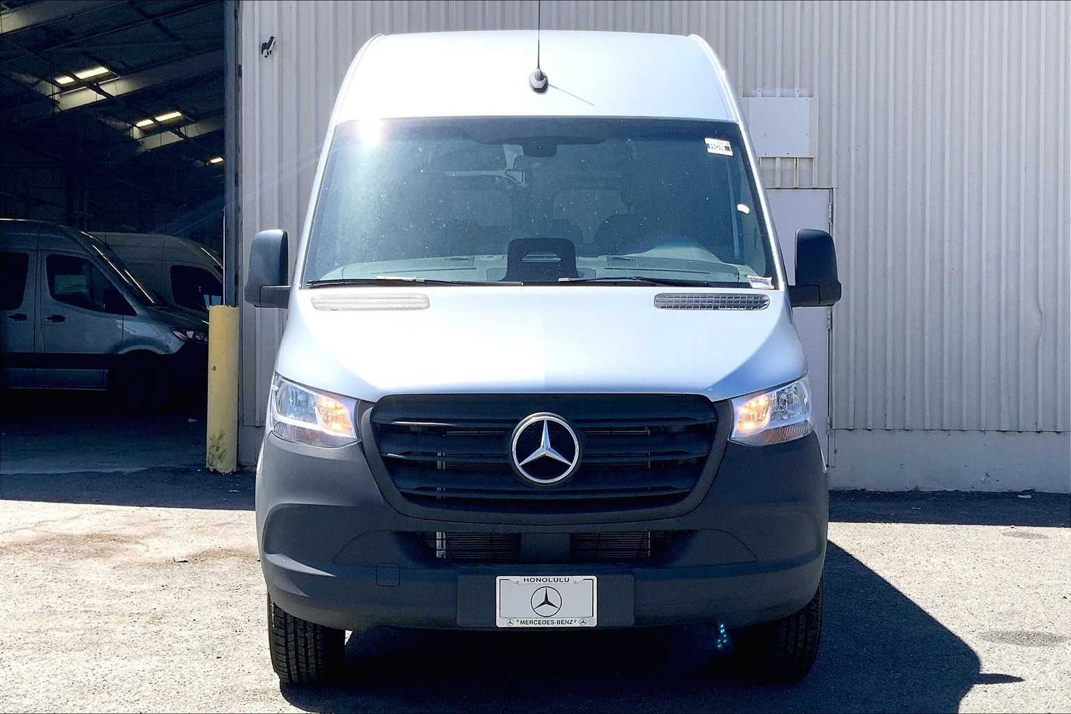 2025 Mercedes-Benz Sprinter 2500 High Roof I4 Diesel HO 144" RWD
