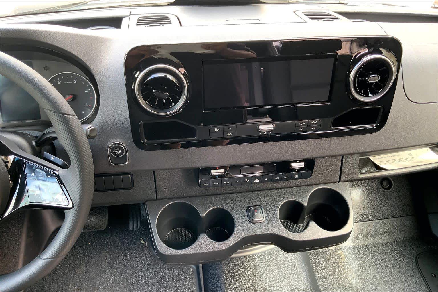 2026 Mercedes-Benz Sprinter 2500 High Roof I4 Diesel HO 170" RWD