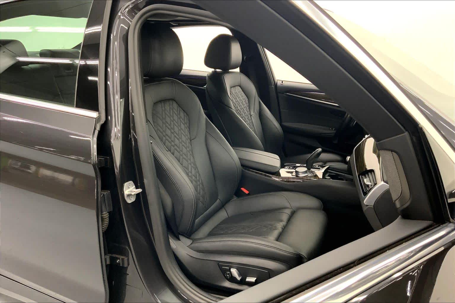 2021 BMW 530e 530e