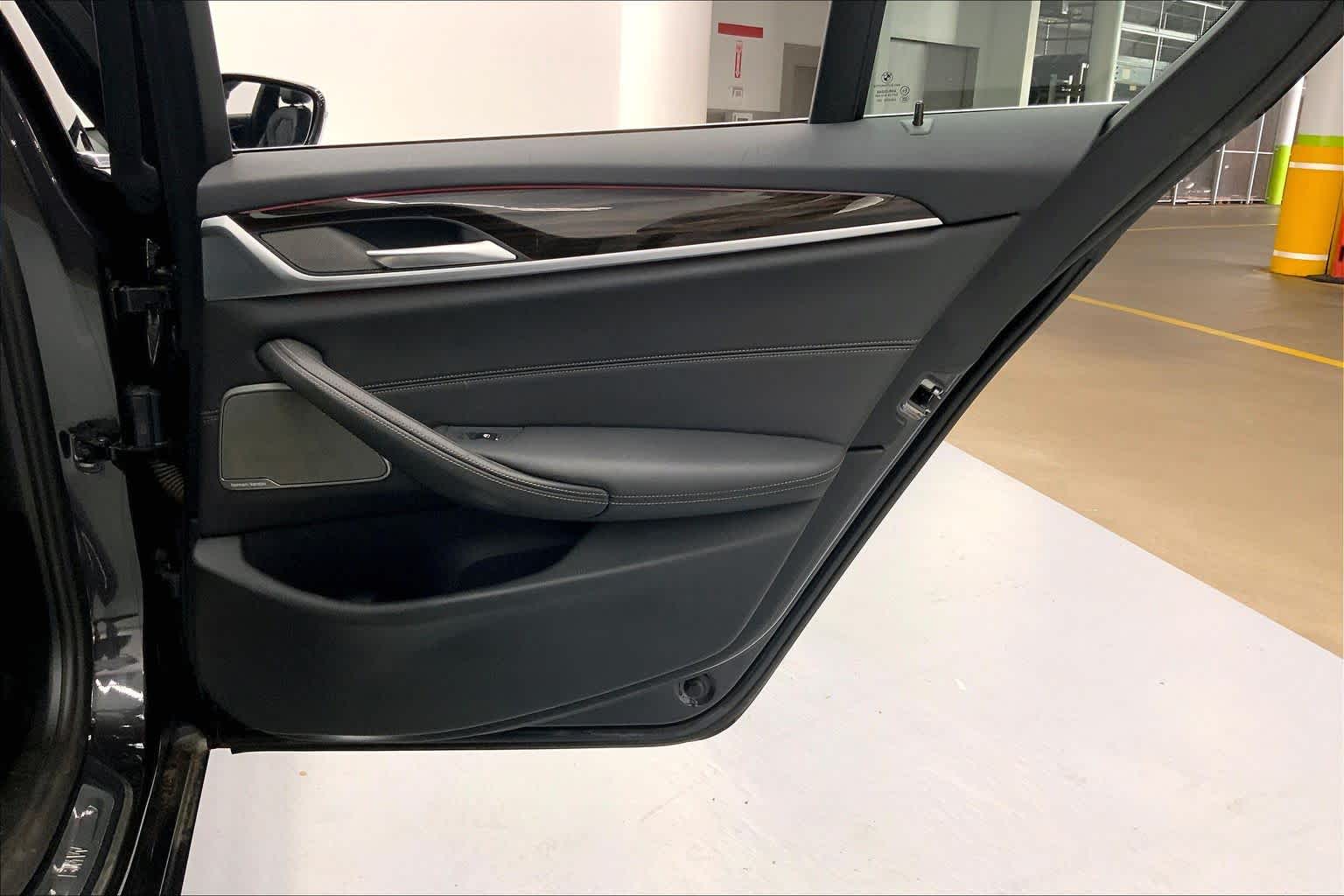 2021 BMW 530e 530e