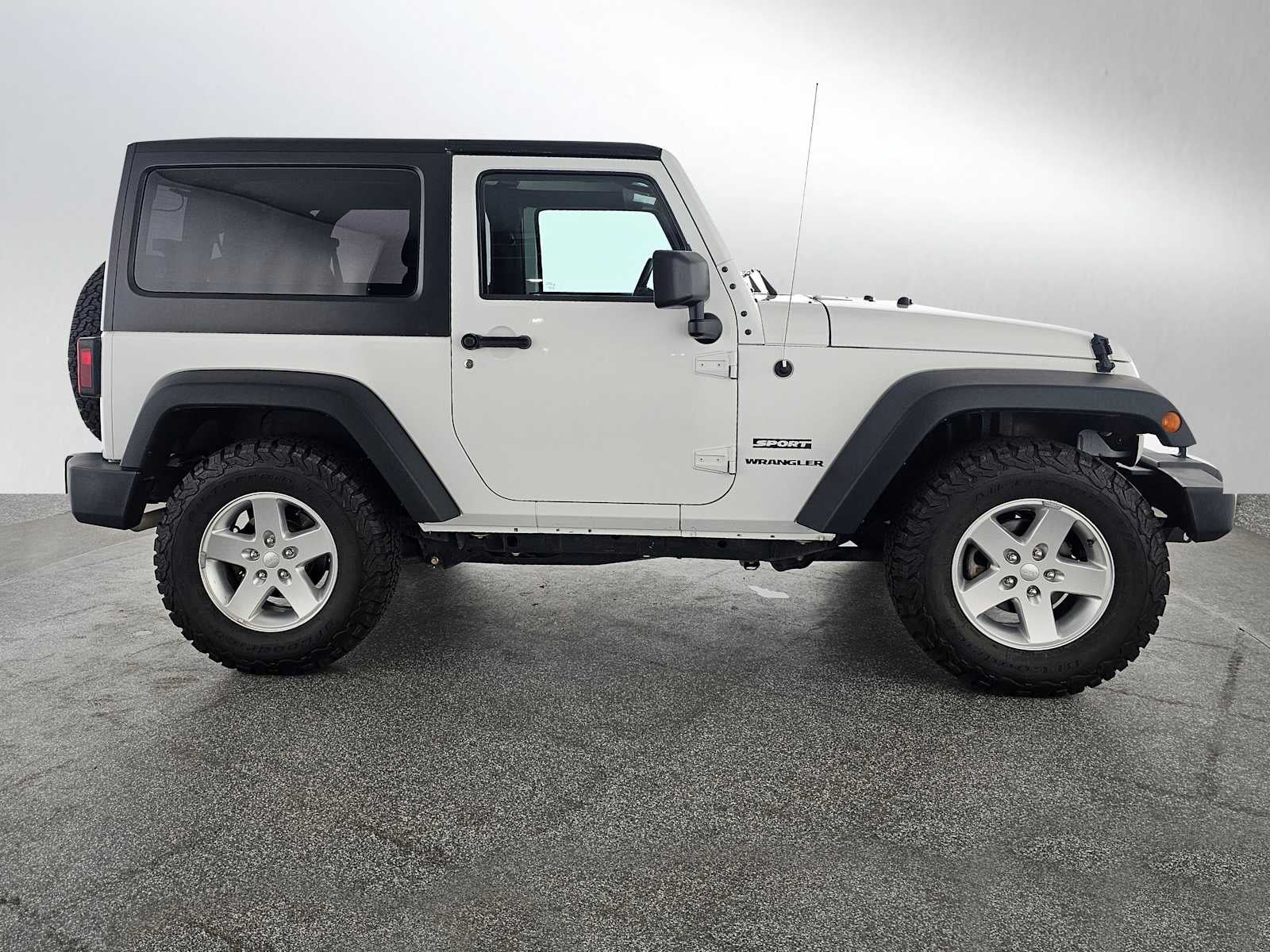 2016 Jeep Wrangler Sport