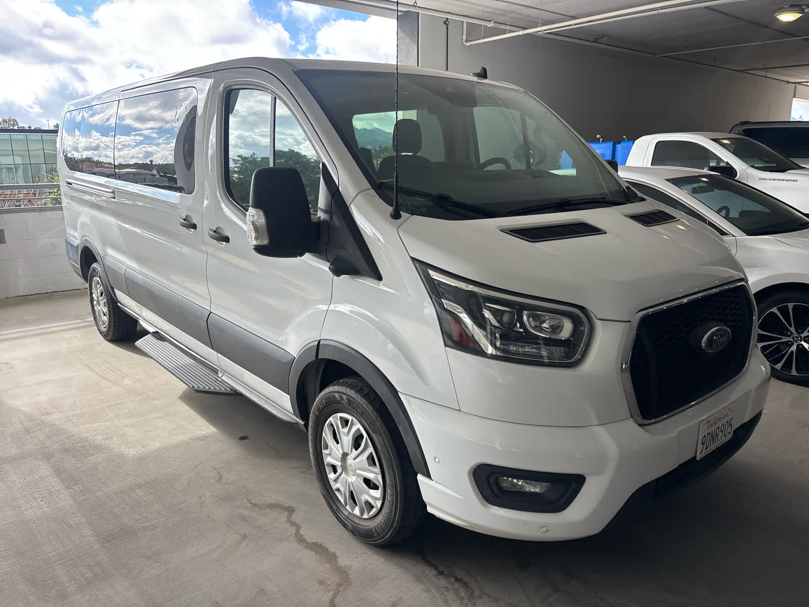 2023 Ford Transit Passenger Wagon XLT