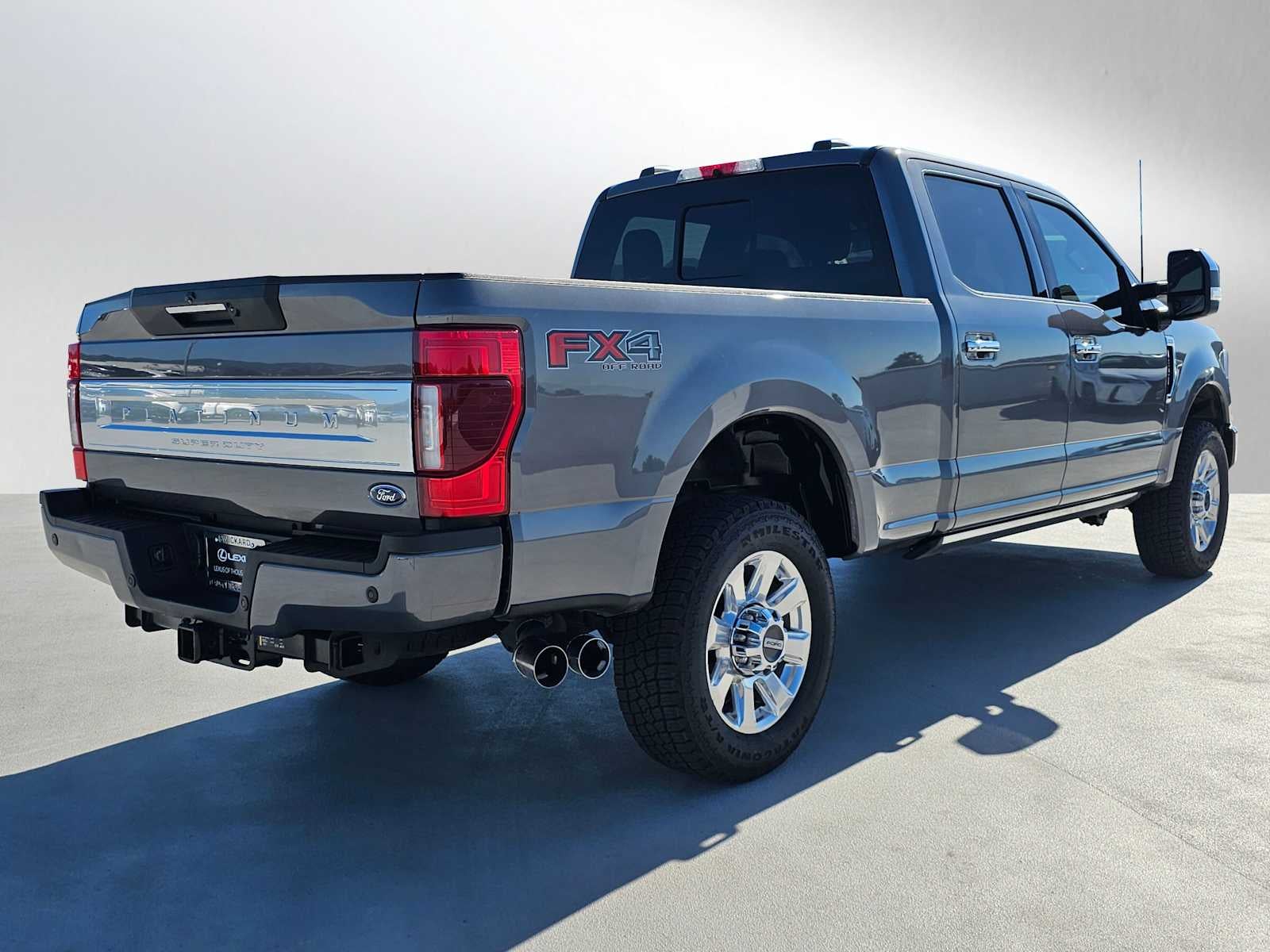 2022 Ford Super Duty F-350 SRW Pickup Platinum