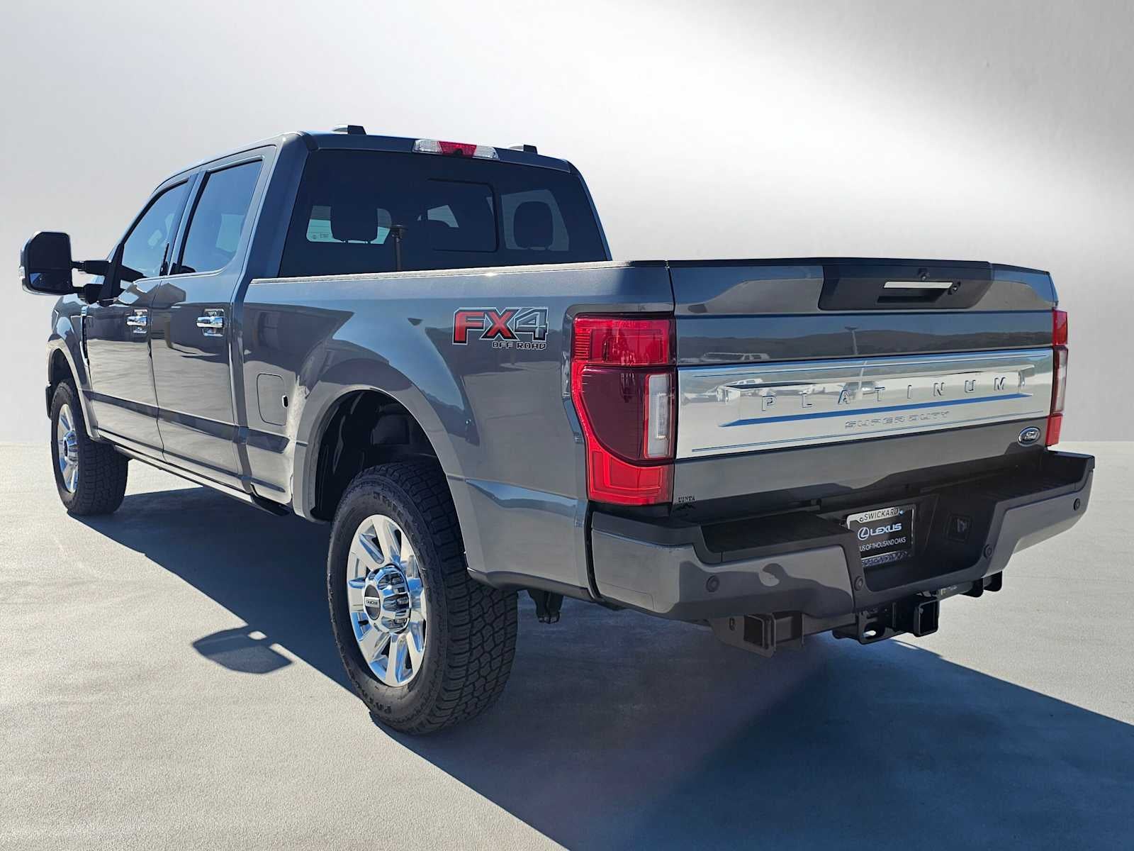 2022 Ford Super Duty F-350 SRW Pickup Platinum