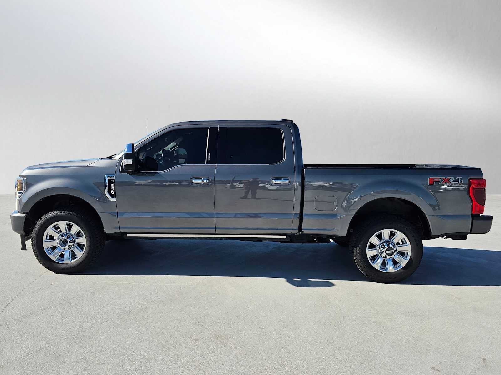 2022 Ford Super Duty F-350 SRW Pickup Platinum