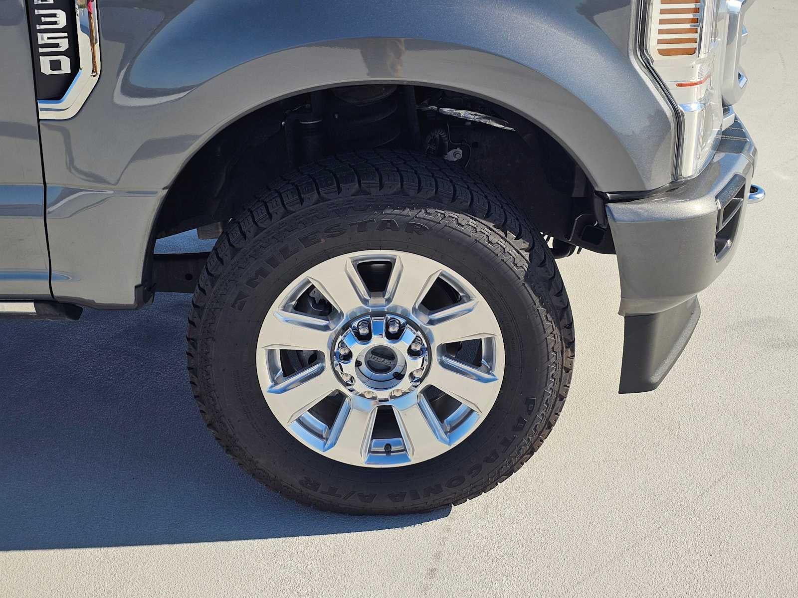 2022 Ford Super Duty F-350 SRW Pickup Platinum