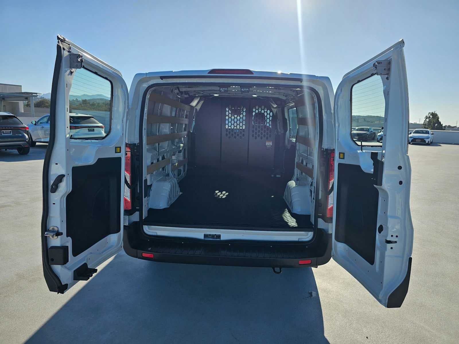 2025 Ford Transit Cargo Van T-250 130" Low Rf 9070 GVWR RWD
