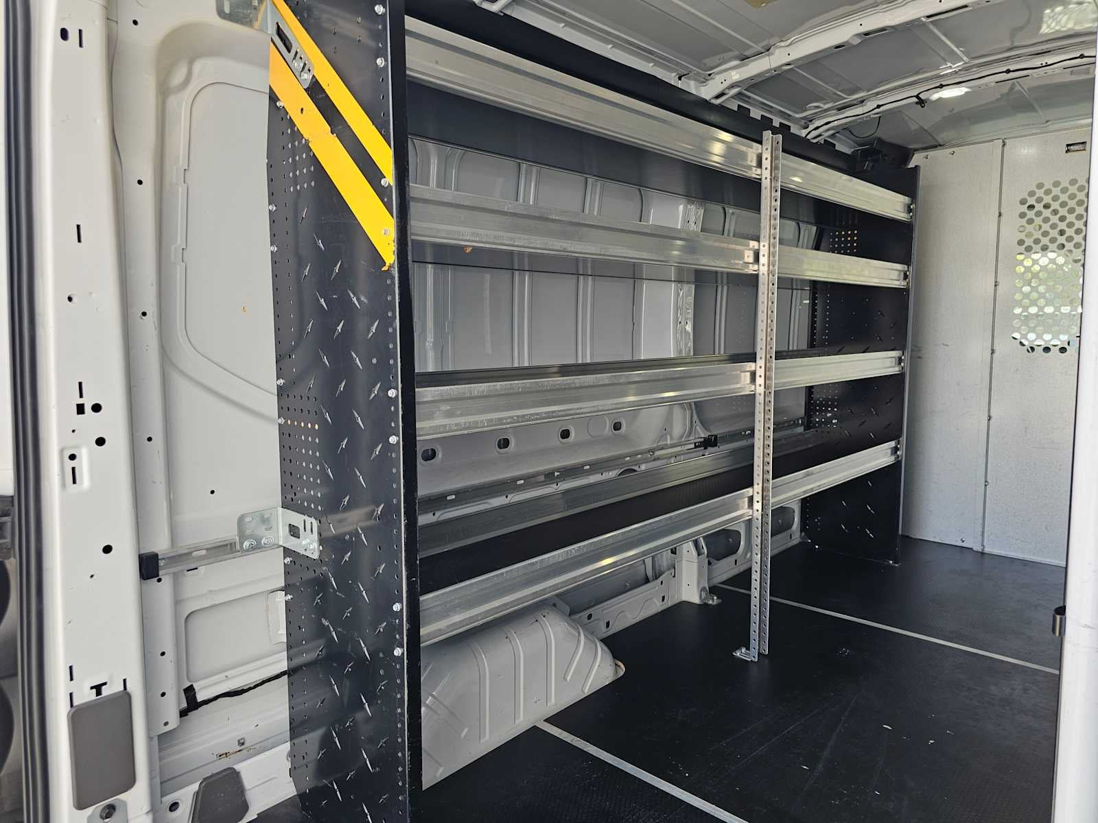 2023 Ford E-Transit Cargo Van T-350 130" Med Rf 9500 GVWR RWD