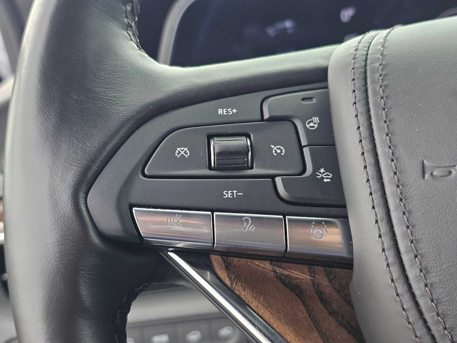 2024 Cadillac Escalade ESV 4WD Premium Luxury Platinum