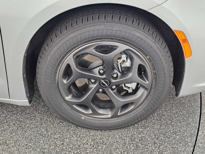 2022 Chrysler Pacifica Hybrid Touring L