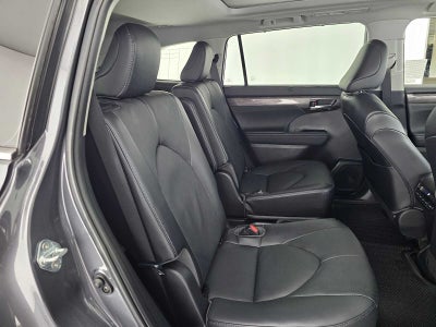 2023 Toyota Highlander Platinum