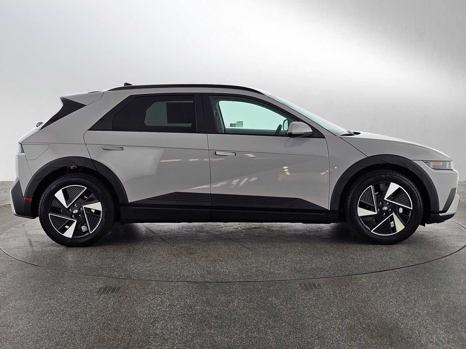 Used 2025 Hyundai IONIQ 5 SEL with VIN 7YAKN4DA0SY032173 for sale in Las Vegas, NV