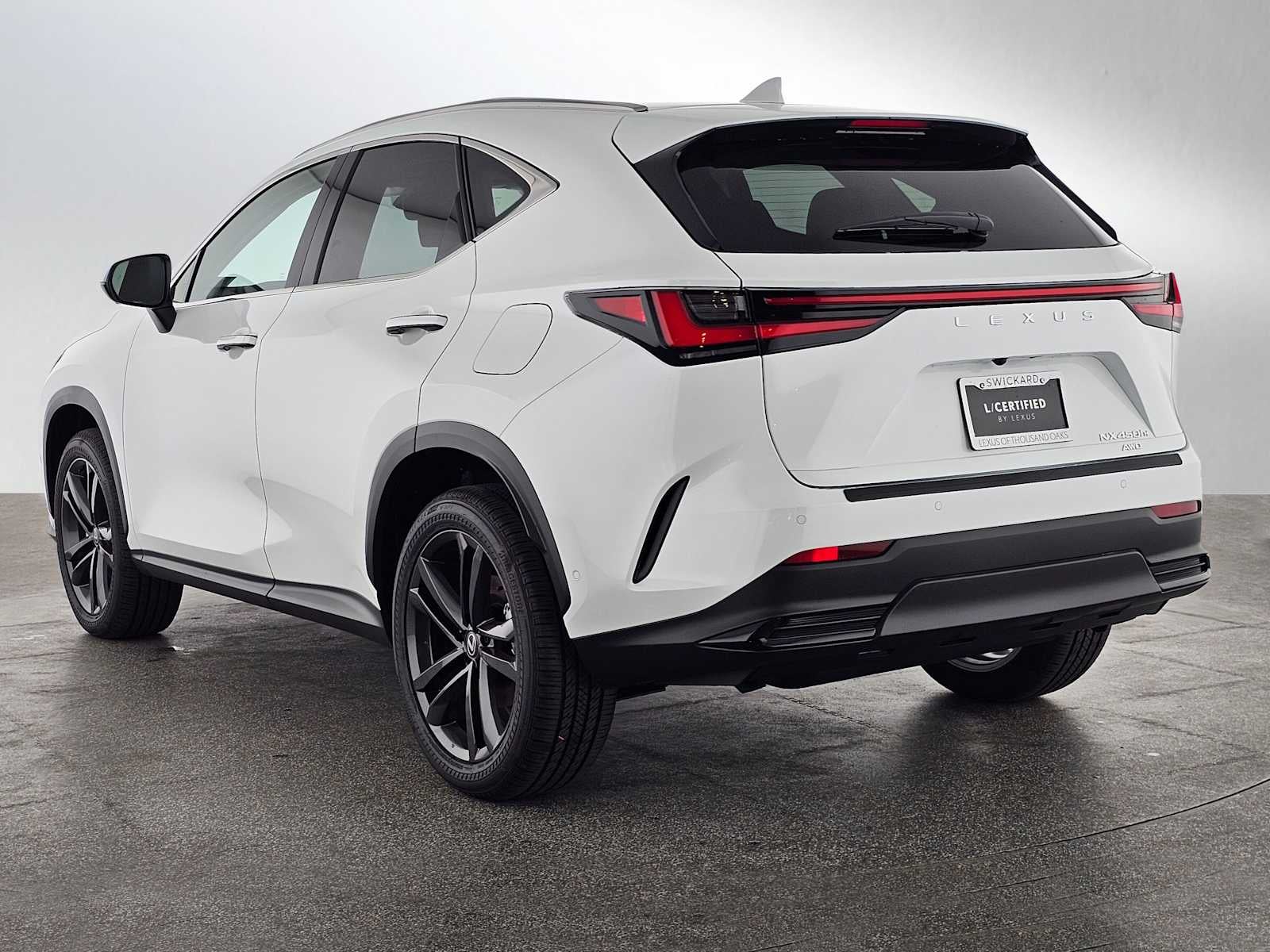 2026 Lexus NX 450h+ Luxury