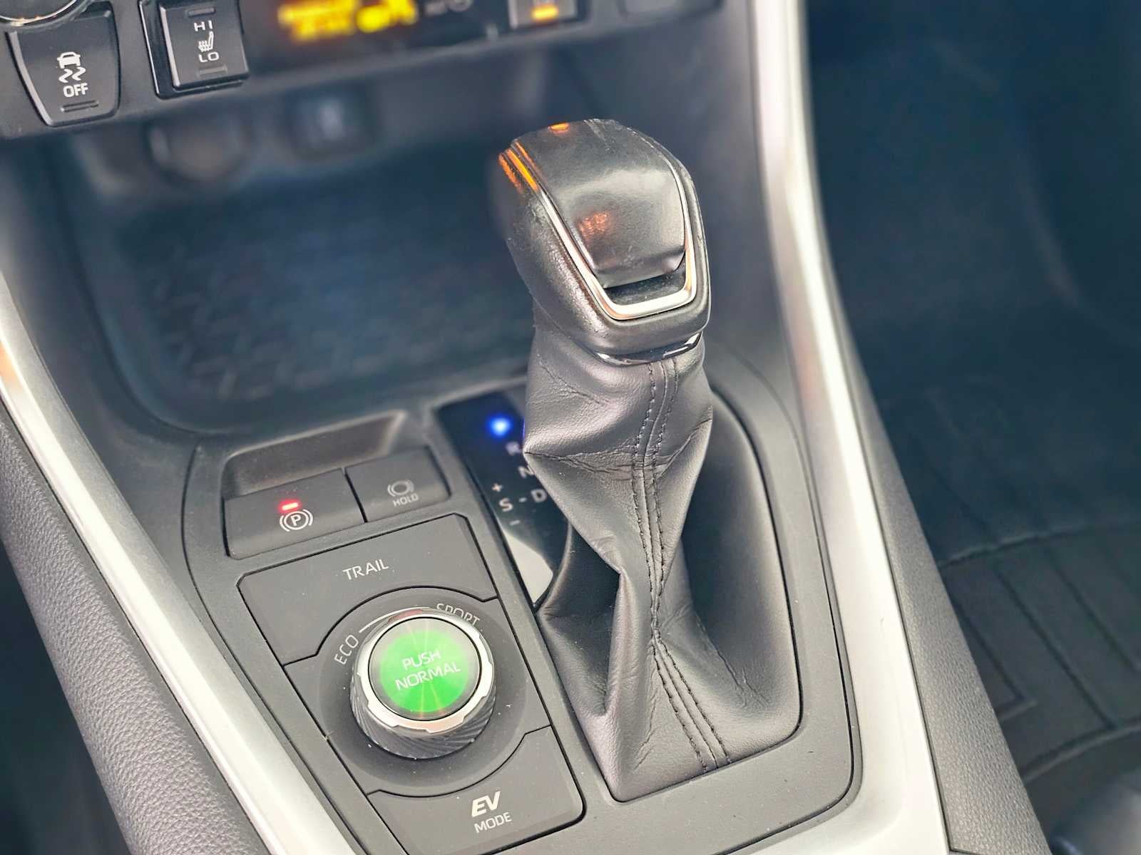 2020 Toyota RAV4 Hybrid XSE