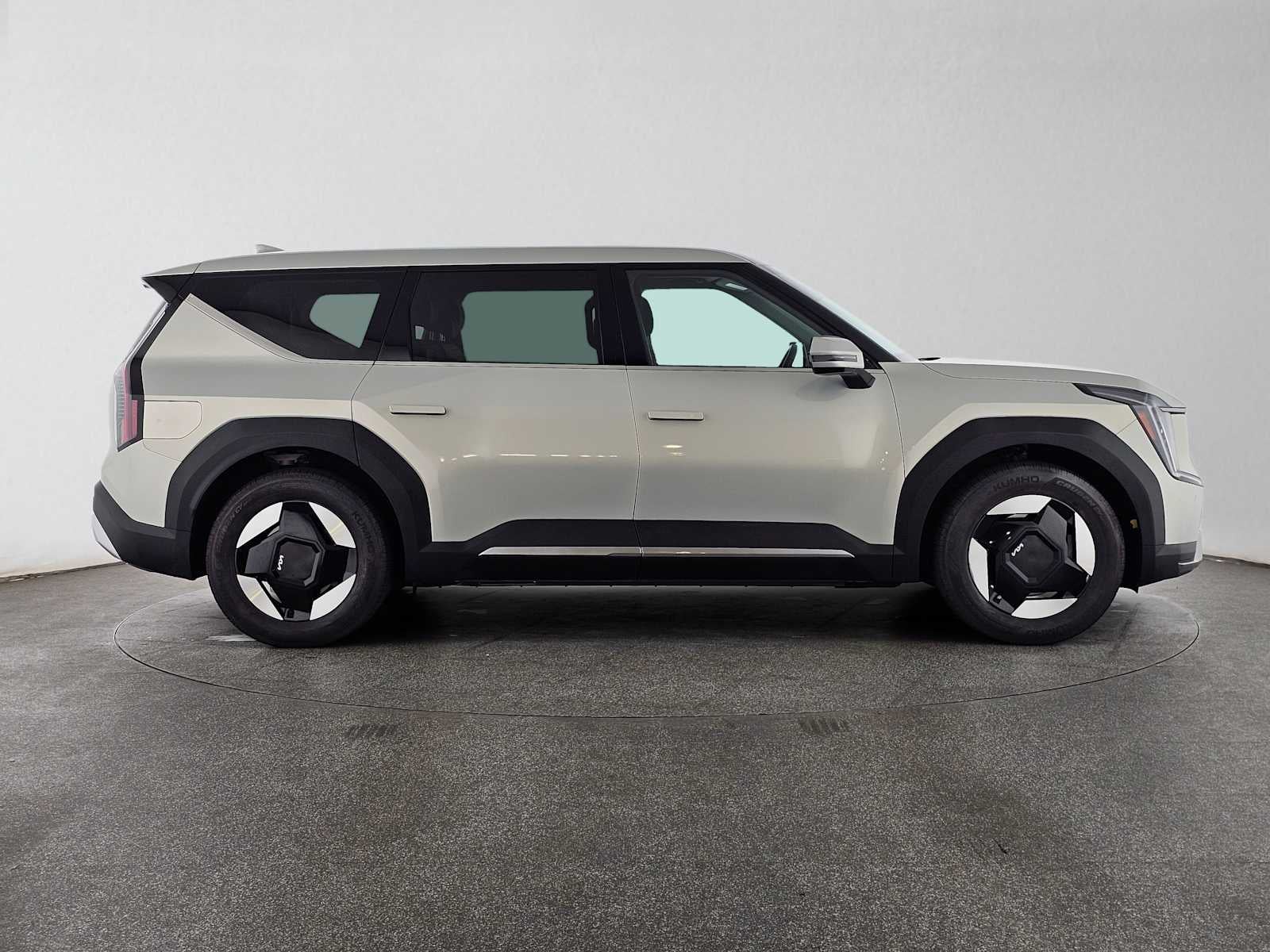 2024 Kia EV9 Light Short Range