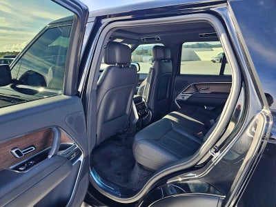 2025 Land Rover Range Rover SE