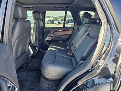 2025 Land Rover Range Rover SE