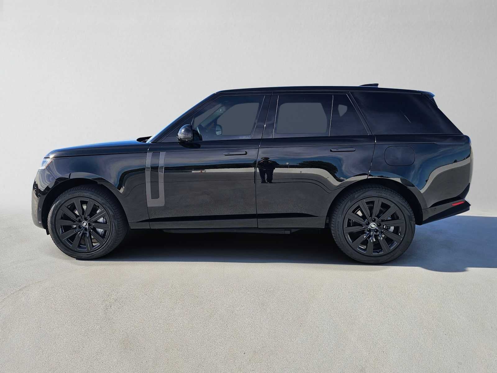 2025 Land Rover Range Rover SE