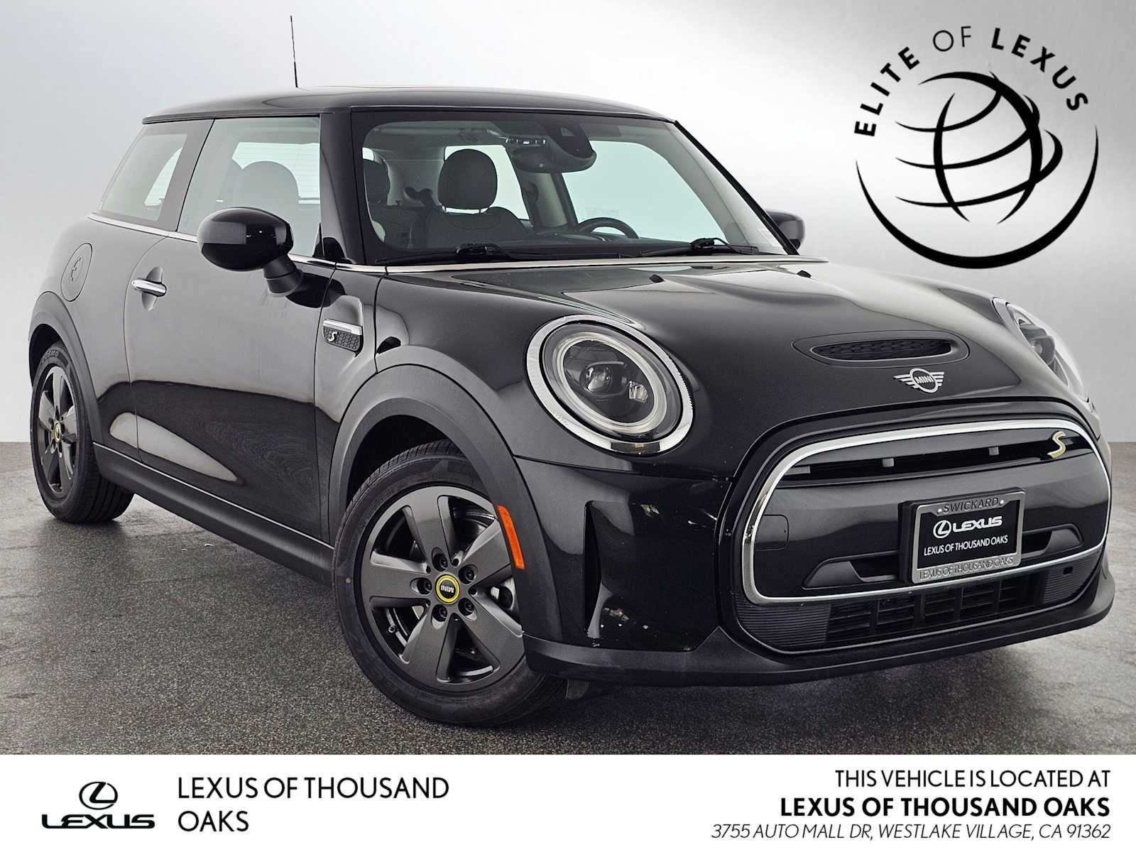 2024 MINI Hardtop Cooper SE's photo