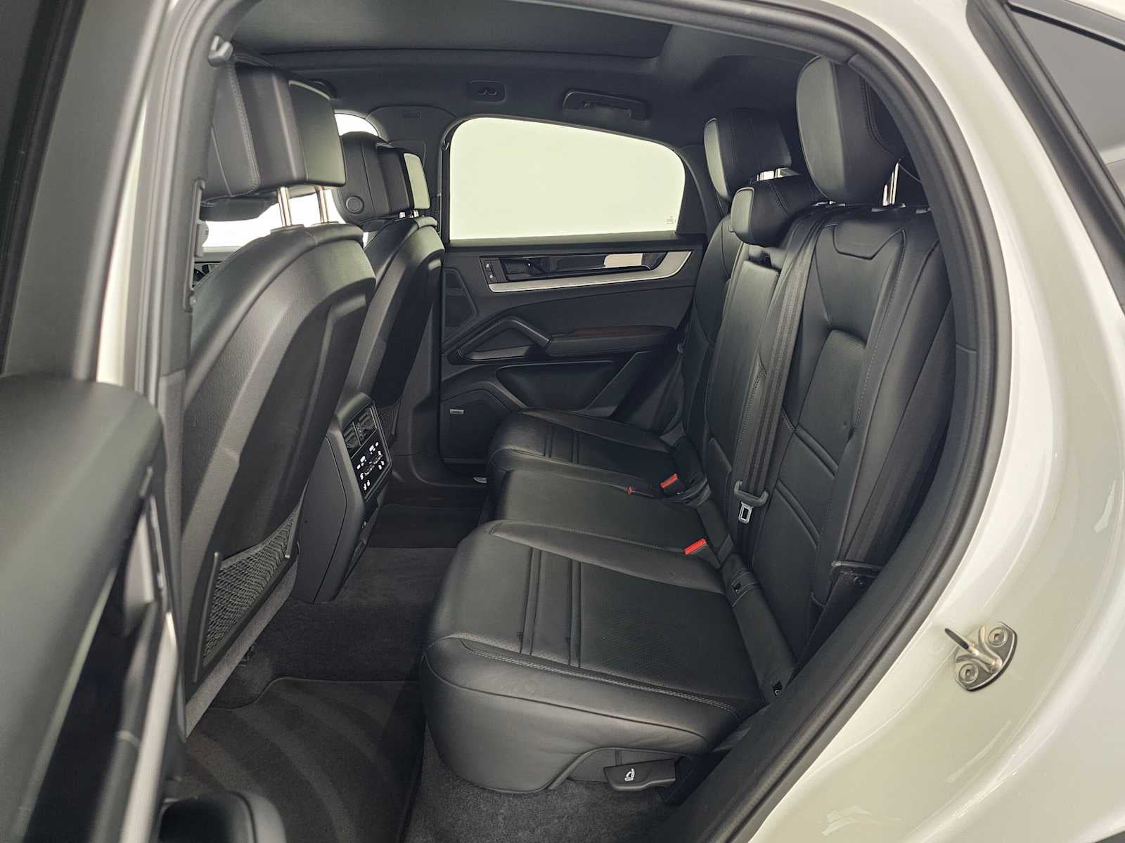 2024 Porsche Cayenne S