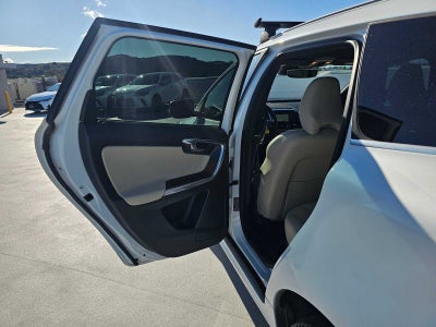 2016 Volvo XC60 T6 Platinum