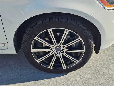 2016 Volvo XC60 T6 Platinum