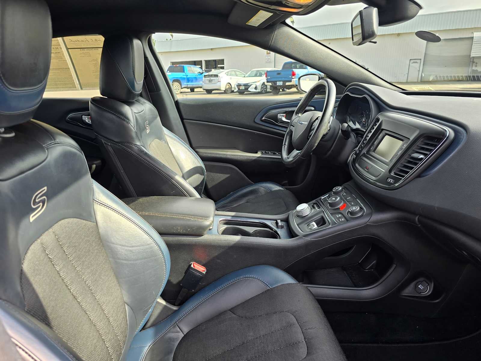 2016 Chrysler 200 S