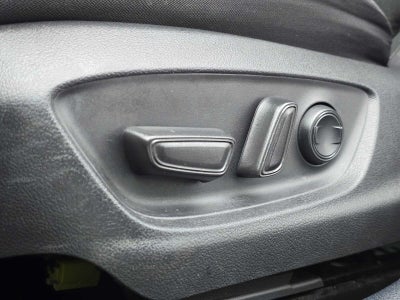 2022 Toyota Camry Hybrid LE