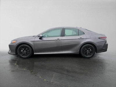 2022 Toyota Camry Hybrid LE