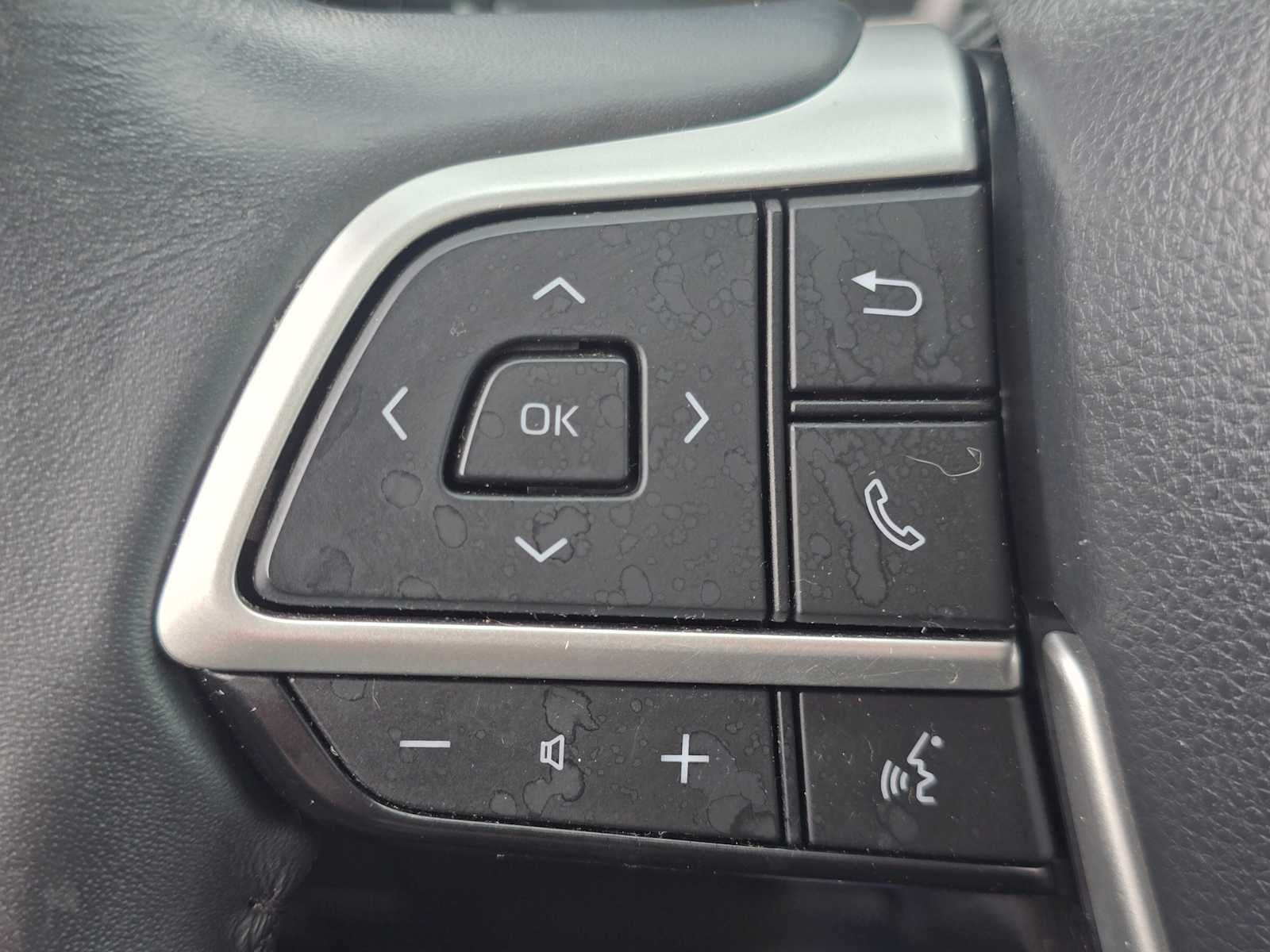 2023 Toyota Highlander Hybrid Bronze Edition