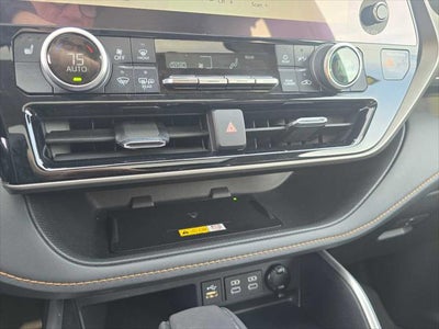 2023 Toyota Highlander Hybrid Bronze Edition