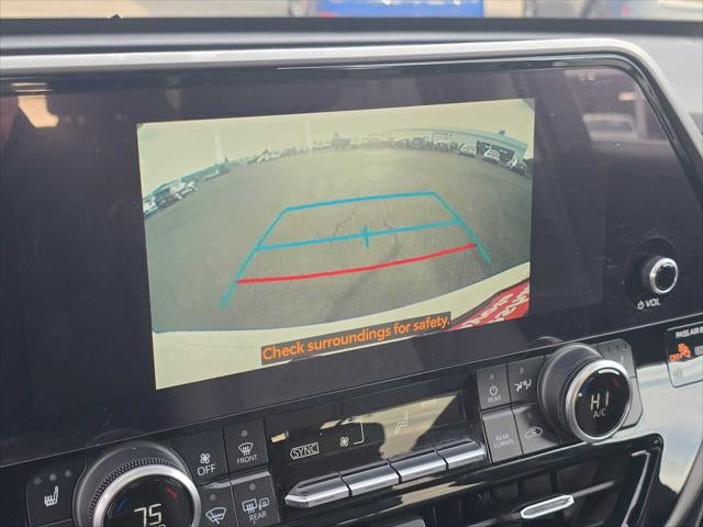 2023 Toyota Highlander Hybrid Bronze Edition