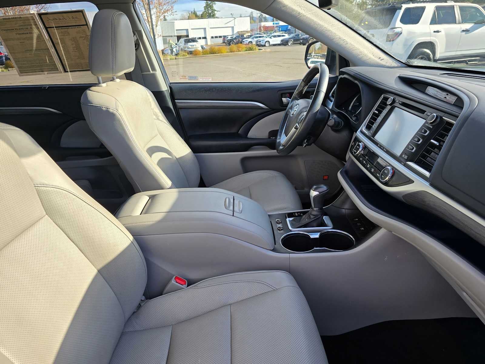 2019 Toyota Highlander Hybrid Limited Platinum