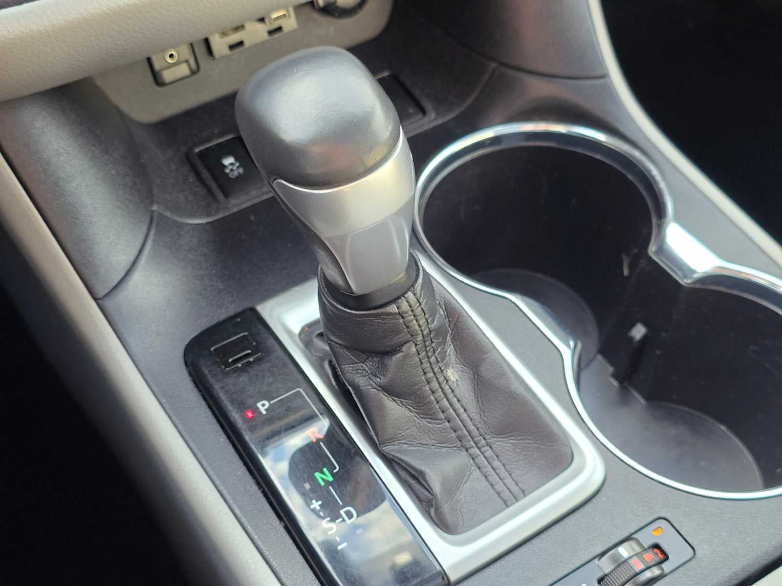 2019 Toyota Highlander Hybrid Limited Platinum