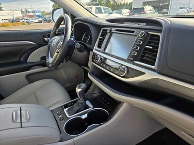 2019 Toyota Highlander Hybrid Limited Platinum