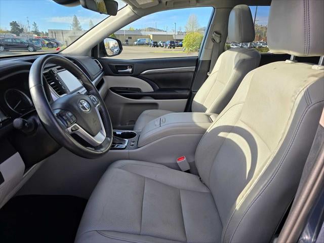 2019 Toyota Highlander Hybrid Limited Platinum