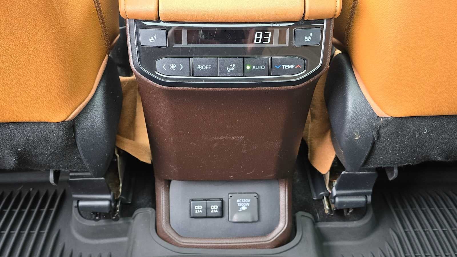 2022 Toyota Highlander Hybrid Platinum