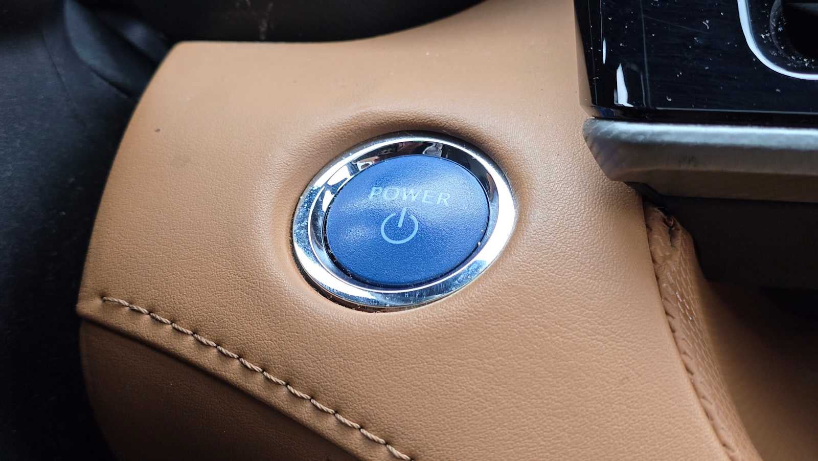 2022 Toyota Highlander Hybrid Platinum