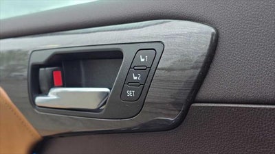 2022 Toyota Highlander Hybrid Platinum