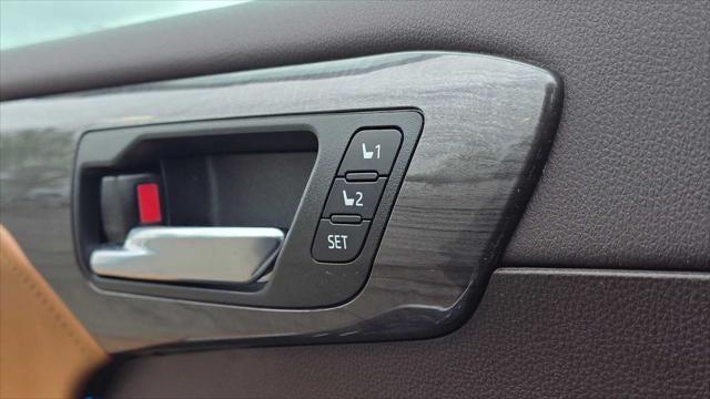 2022 Toyota Highlander Hybrid Platinum