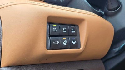 2022 Toyota Highlander Hybrid Platinum