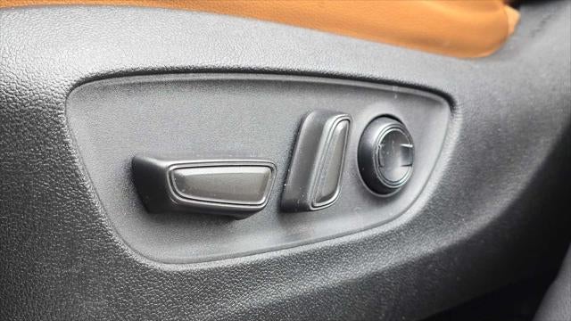 2022 Toyota Highlander Hybrid Platinum