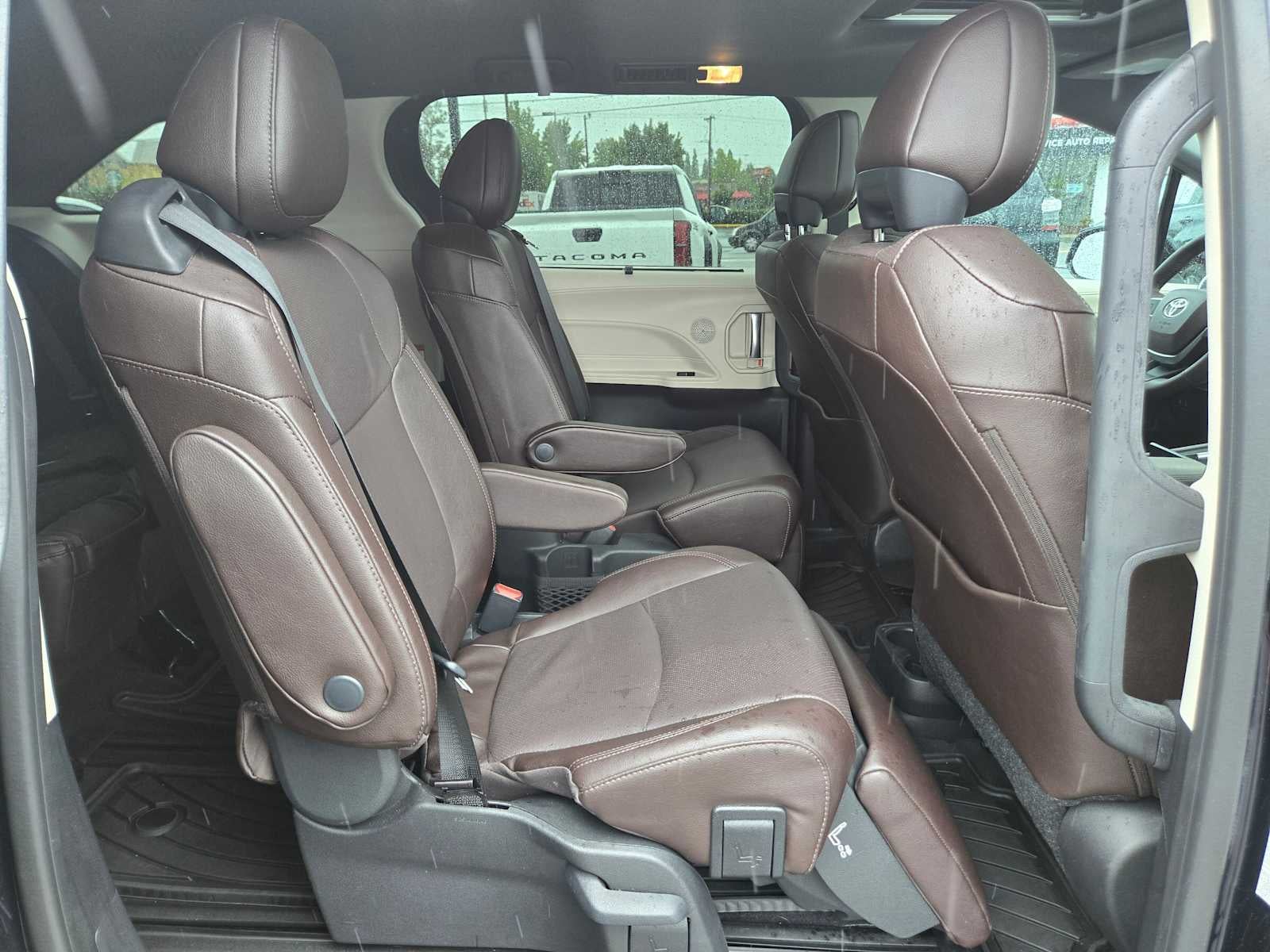 2024 Toyota Sienna Platinum