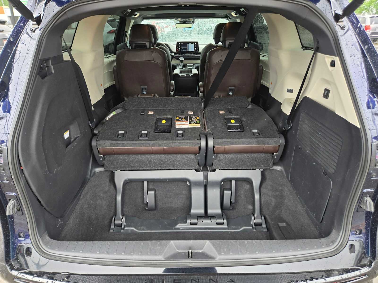 2024 Toyota Sienna Platinum