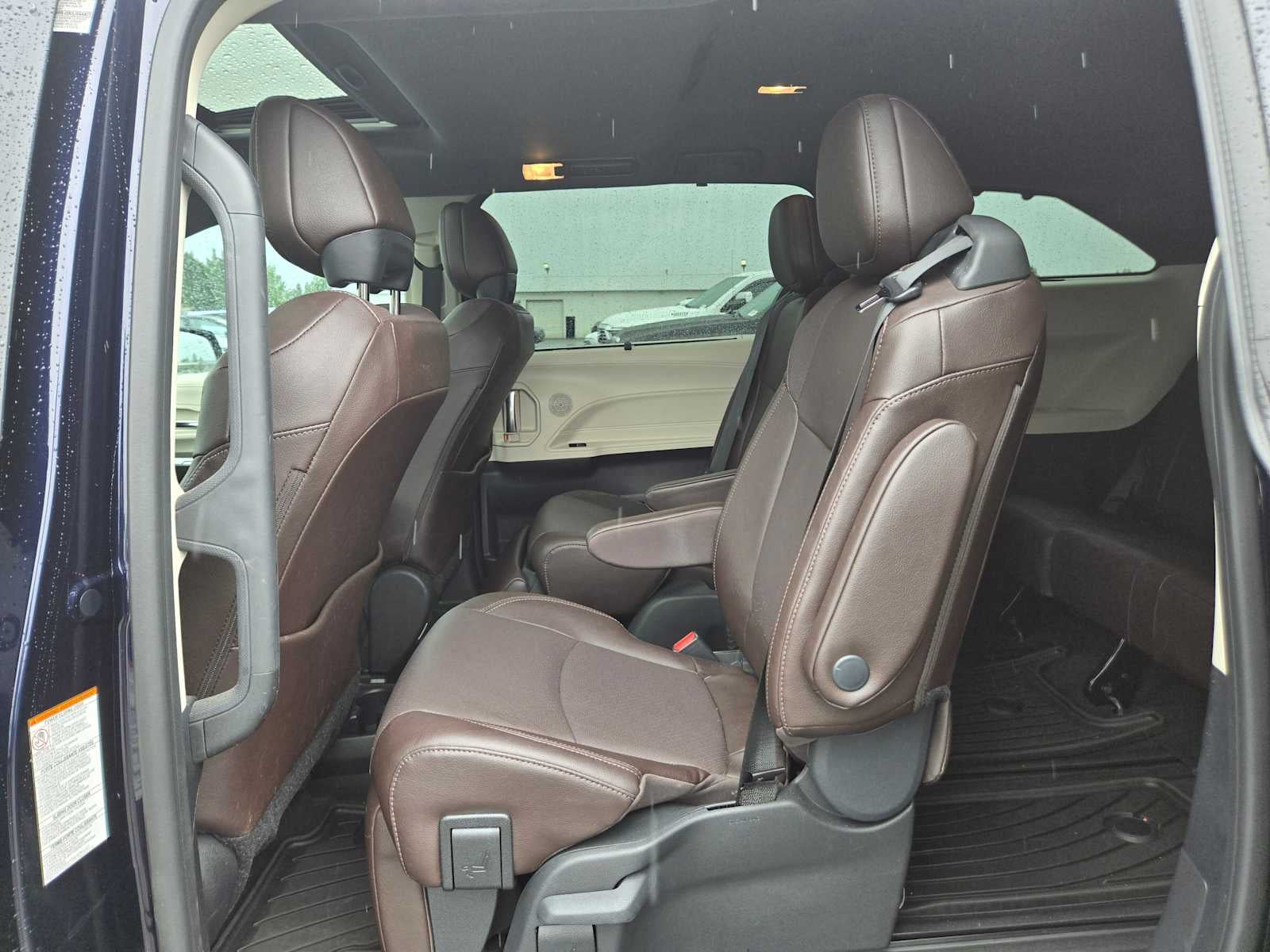 2024 Toyota Sienna Platinum
