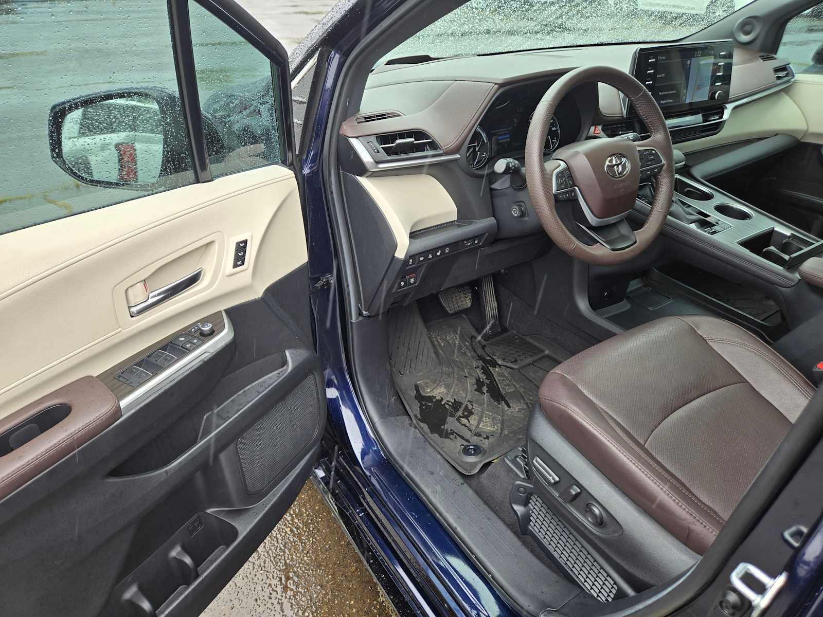 2024 Toyota Sienna Platinum